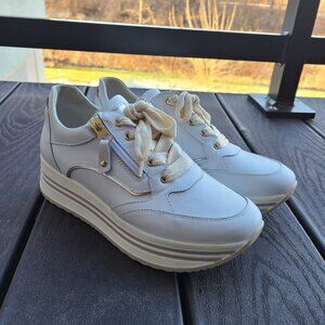 Nero Giardini Platform Sneaker in White/Gold - size 36